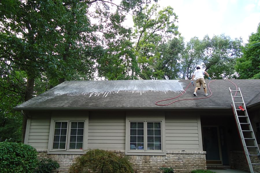 clean roof house