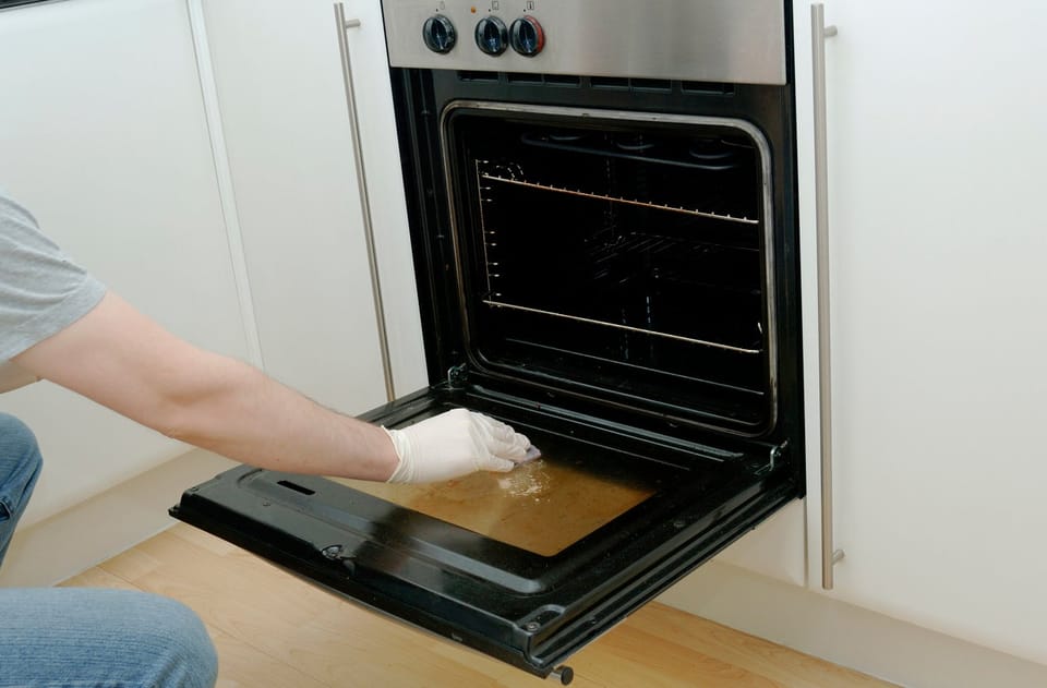 How to Keep Your Electric Stove Clean and Sparkling: A Comprehensive Guide