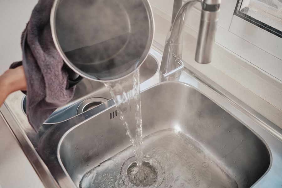 boiling water sink cleaning