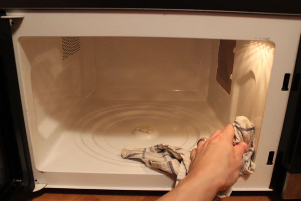 Master the Art of Microwave Cleaning with These Simple Steps