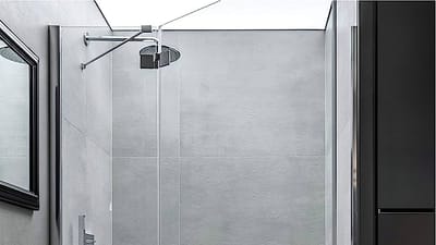 Spotless Shower Glass Doors: Innovative Cleaning Techniques