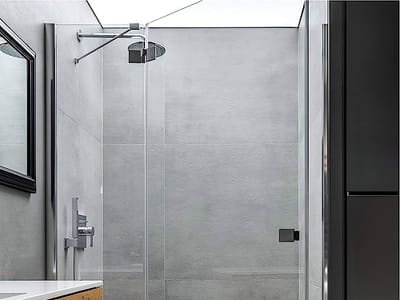 Spotless Shower Glass Doors: Innovative Cleaning Techniques